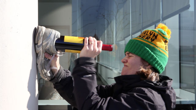 How to Open a Wine Bottle Without a Corkscrew 